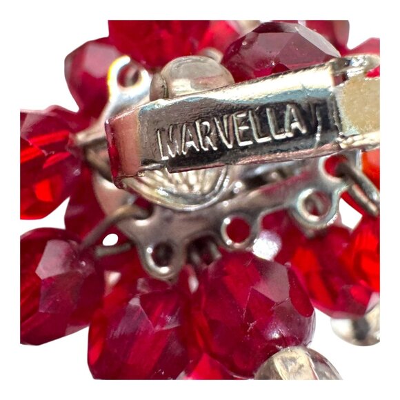 Vintage Marvella Red Bead Clip-On Earrings Faceted Beads Clear Cluster Huggie - Picture 4 of 6